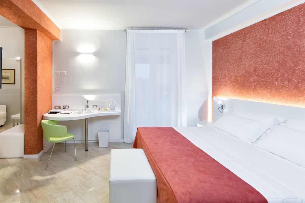 Hotel Londra Алессандрия Экстерьер фото