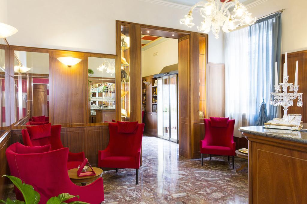 Hotel Londra Алессандрия Экстерьер фото
