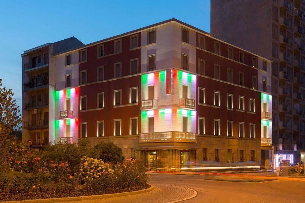 Hotel Londra Алессандрия Экстерьер фото