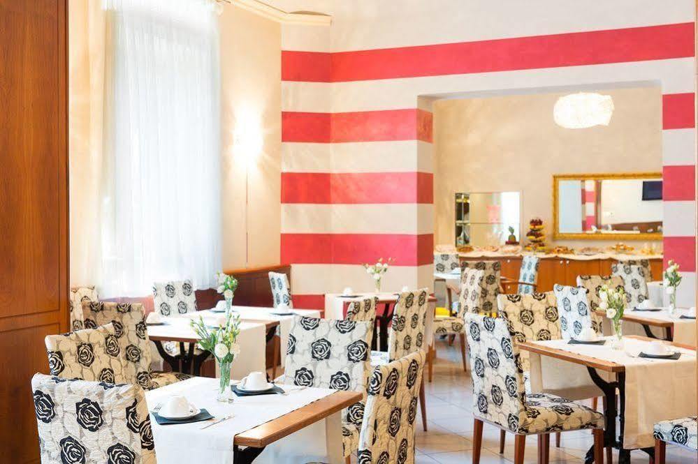 Hotel Londra Алессандрия Экстерьер фото