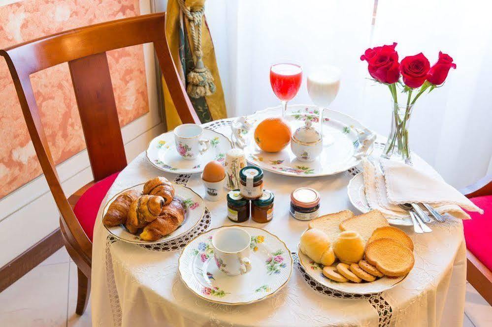 Hotel Londra Алессандрия Экстерьер фото